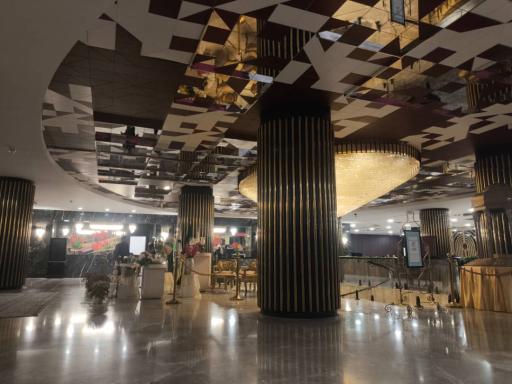 هتل بین المللی لاله تهران