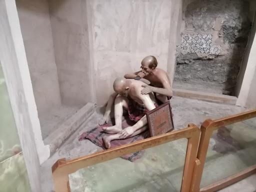 حمام گنجعلی خان