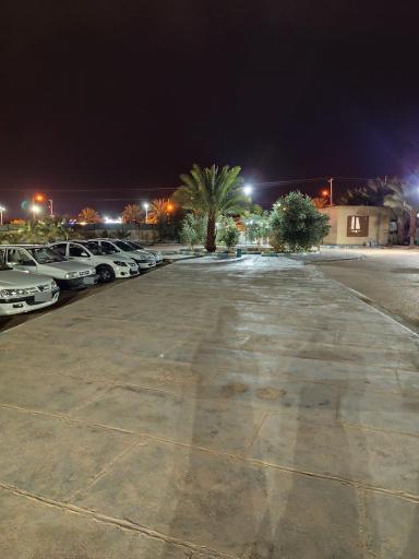 عکس دبیرستان باهنر