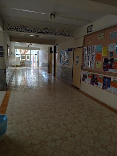 عکس دبیرستان باهنر