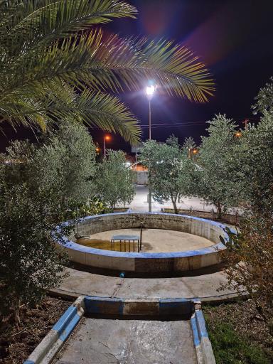 عکس دبیرستان باهنر