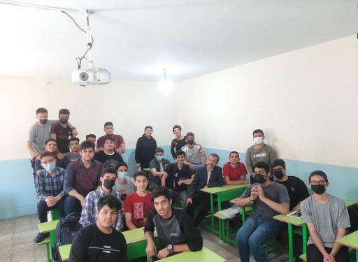 عکس دبیرستان هیات امنایی آزادگان