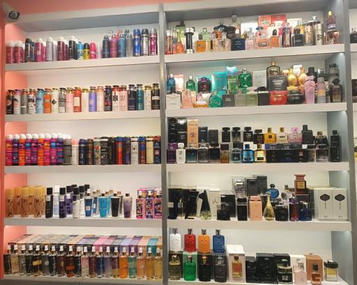 عکس گالری تخصصی عطر و ادکلن والا