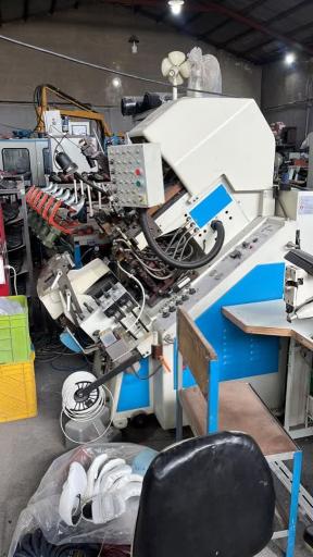 عکس تولیدی کفش دانش گام