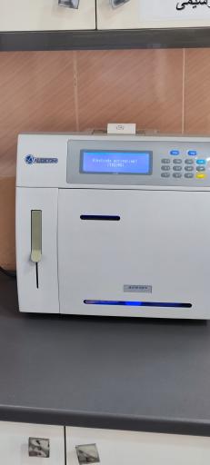 عکس آزمایشگاه درمانگاه صابر