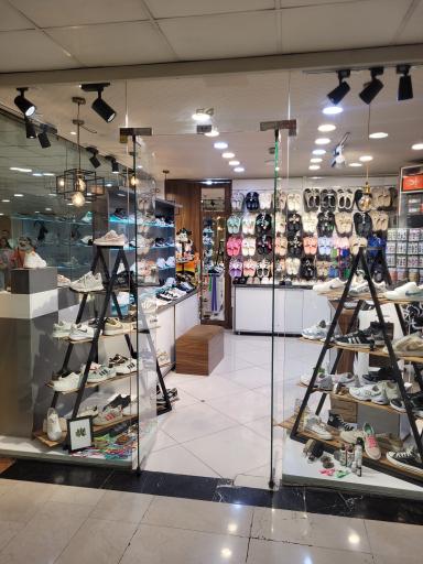 عکس فروشگاه پاهوم