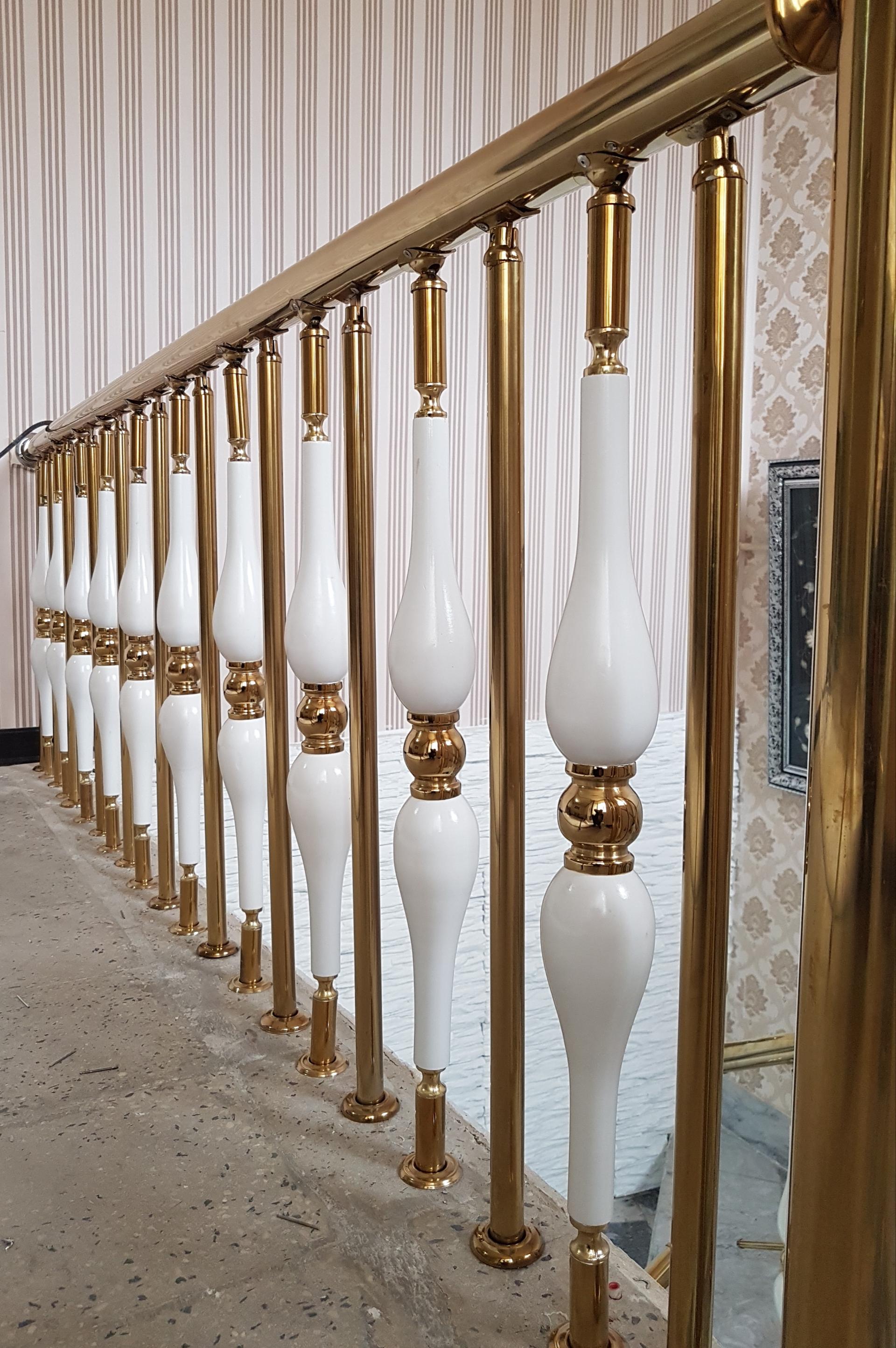 عکس نصب جک بازویی و نرده استیل و درب های اتوماتیک کیا استیل