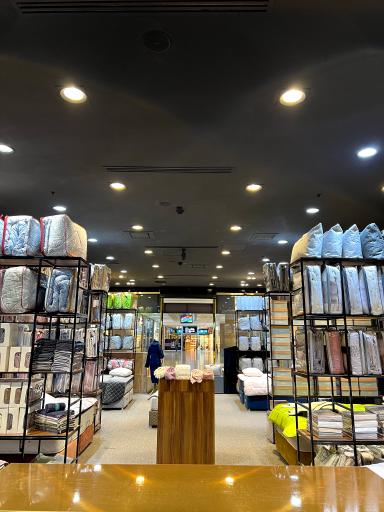 عکس تشک و کالای خواب یاتسام شعبه لاله پارک