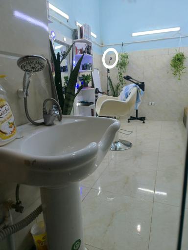 عکس آرایشگاه رویال استایل