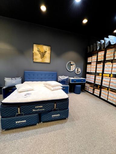 عکس تشک و کالای خواب یاتسام شعبه لاله پارک