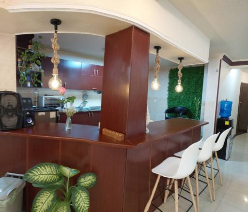 عکس سالن زیبایی عروس سایه