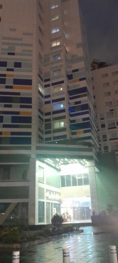 عکس مجتمع تجاری مسکونی رشد