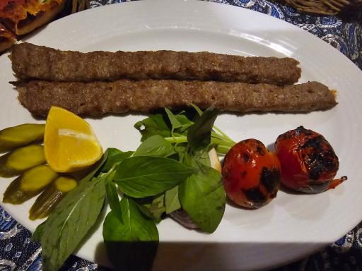 عکس رستوران باغ آریا 