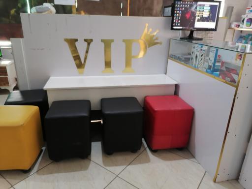 عکس گیم سنتر چشم سیاه