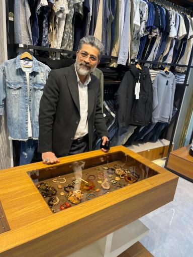 سام استور
