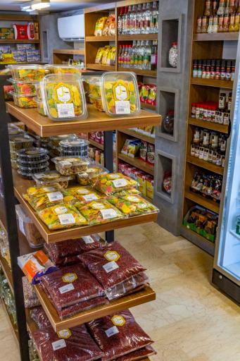 عکس آجیل و خشکبار پل