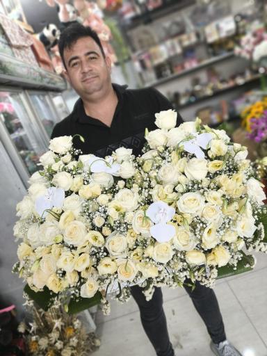 گلفروشی گلی برای گل