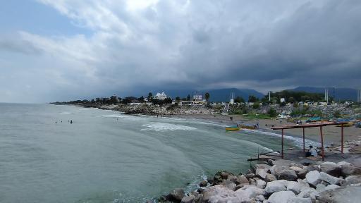 عکس ساحل سنگی کپورچال