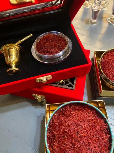 عکس فروشگاه زعفران گردونه