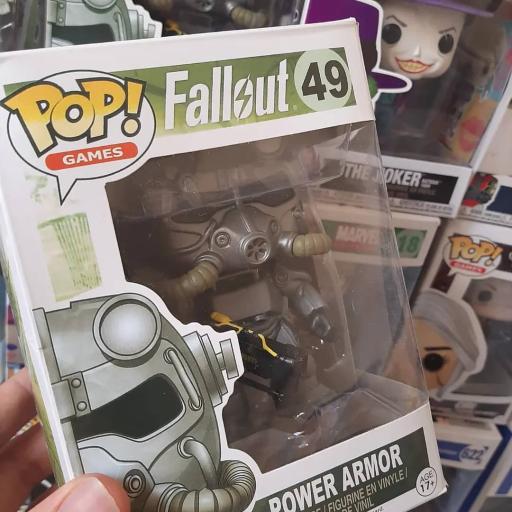 عکس مرکز حافظه ملکه سوم