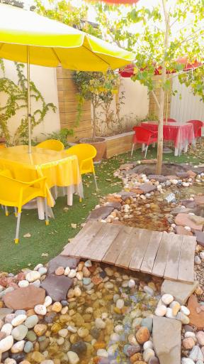 عکس باغ کافه سرزمین