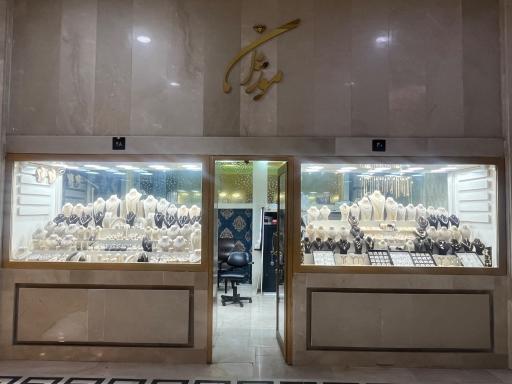 عکس گالری طلا و جواهر موژان