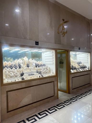 عکس گالری طلا و جواهر موژان