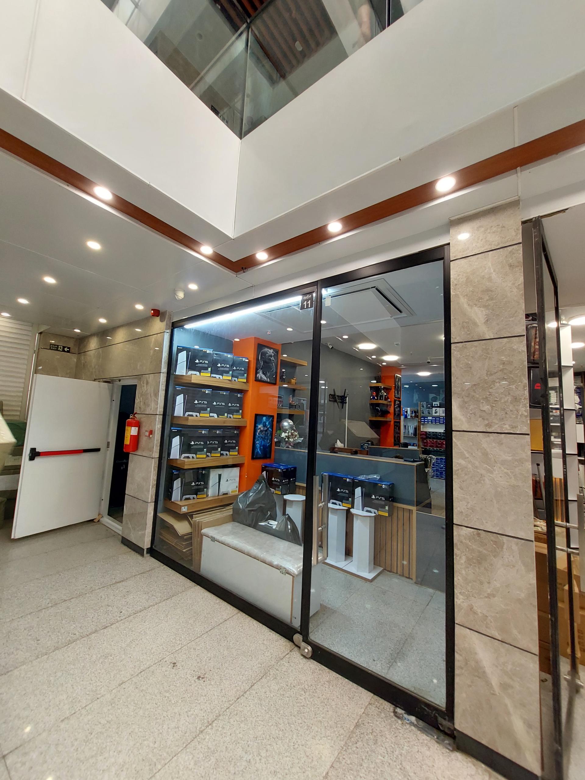 عکس خدای دیجیتال