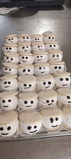 عکس شیرینی سرای بلوط