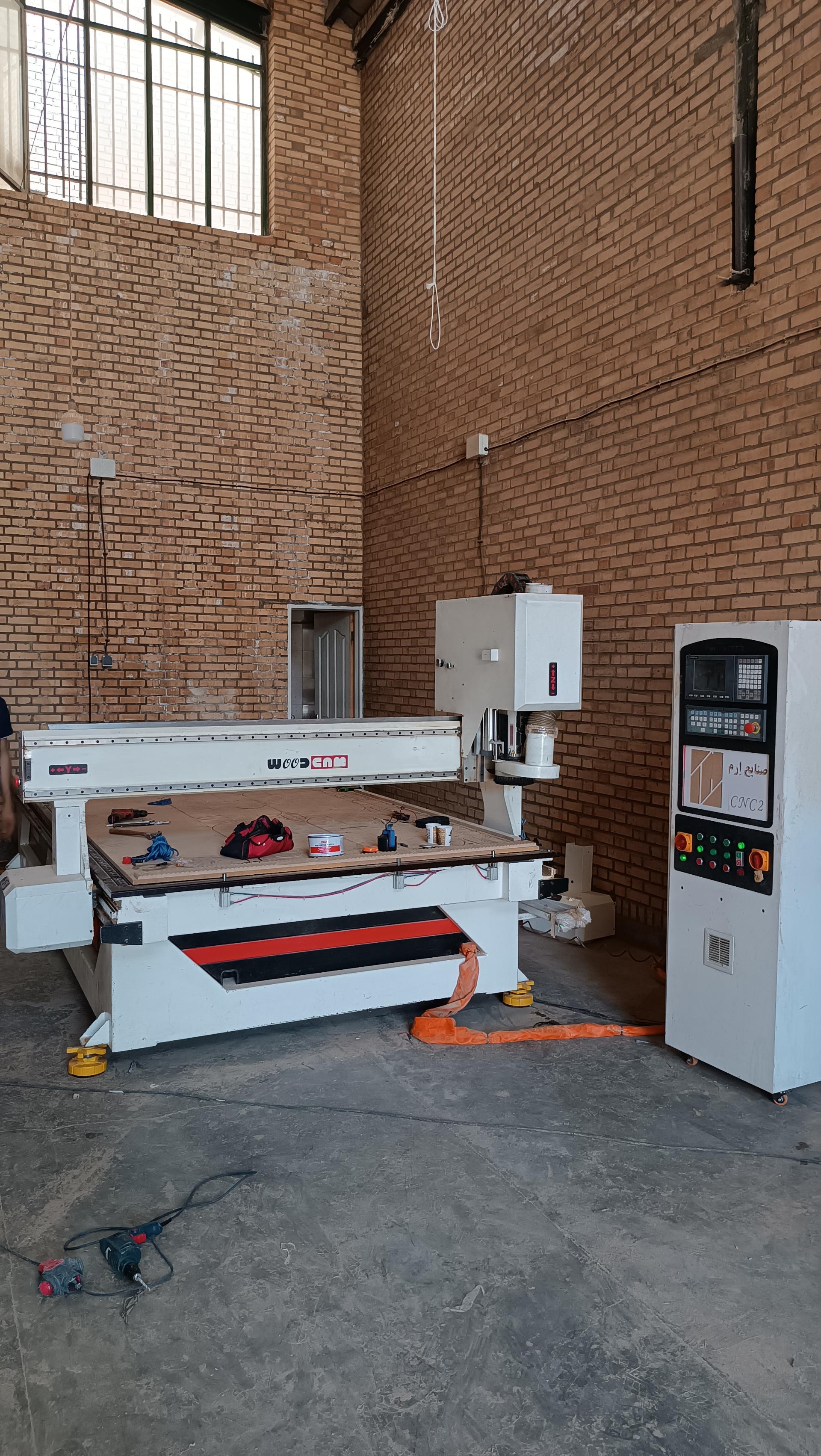 عکس سی ان سی وکیوم بلوط