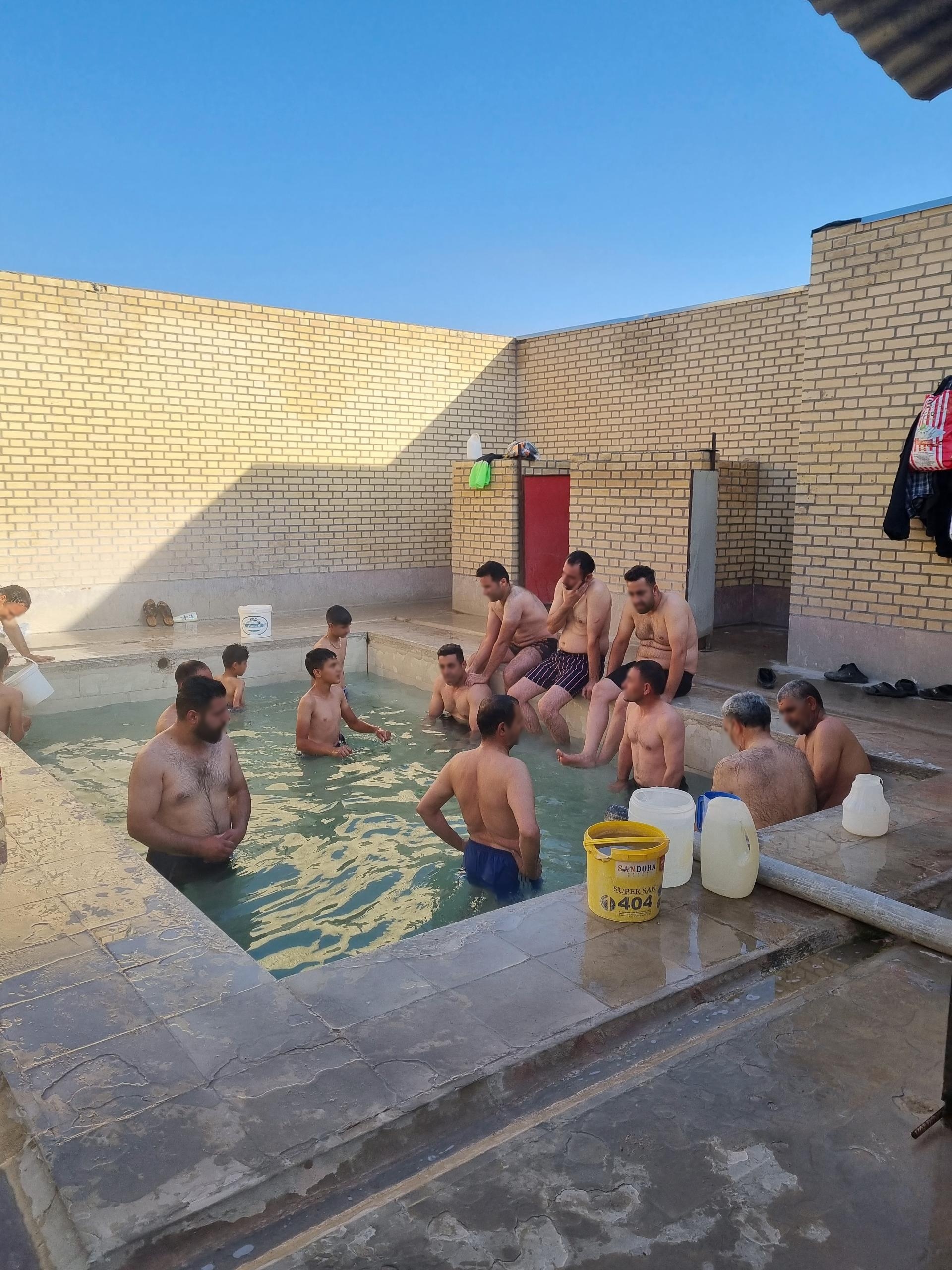 عکس آب درمانی منشگه