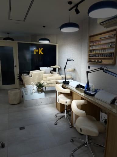 سالن زیبایی و عروس VIP  مریم کیفرگیر 