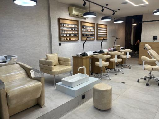 سالن زیبایی و عروس VIP  مریم کیفرگیر 