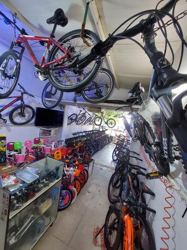 عکس فروشگاه دوچرخه شمس