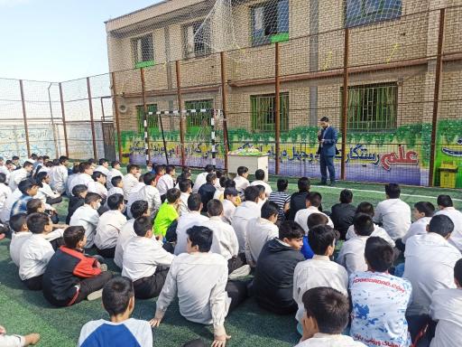 عکس دبیرستان غلامرضا کریمی