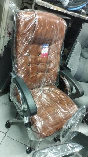 عکس پخش میز صندلی اداری