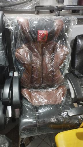 عکس پخش میز صندلی اداری