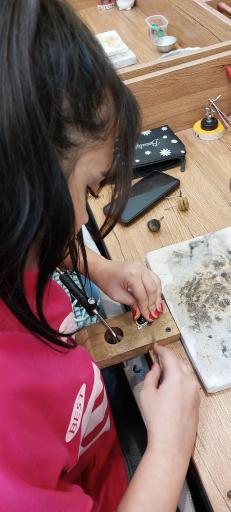 عکس آموزشگاه فنی حرفه ای طلا و جواهرسازی راف