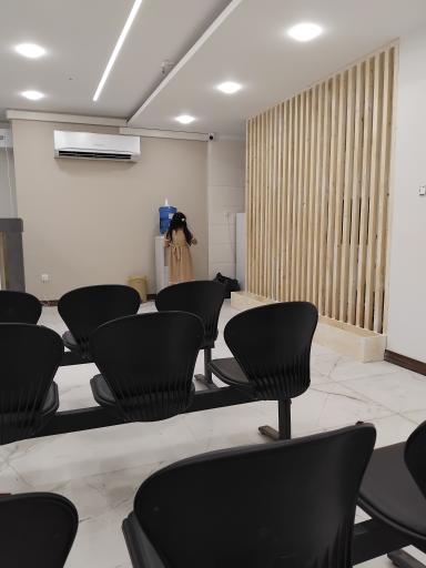 عکس کلینیک رادیولوژی فک و دهان دکتر معنایی
