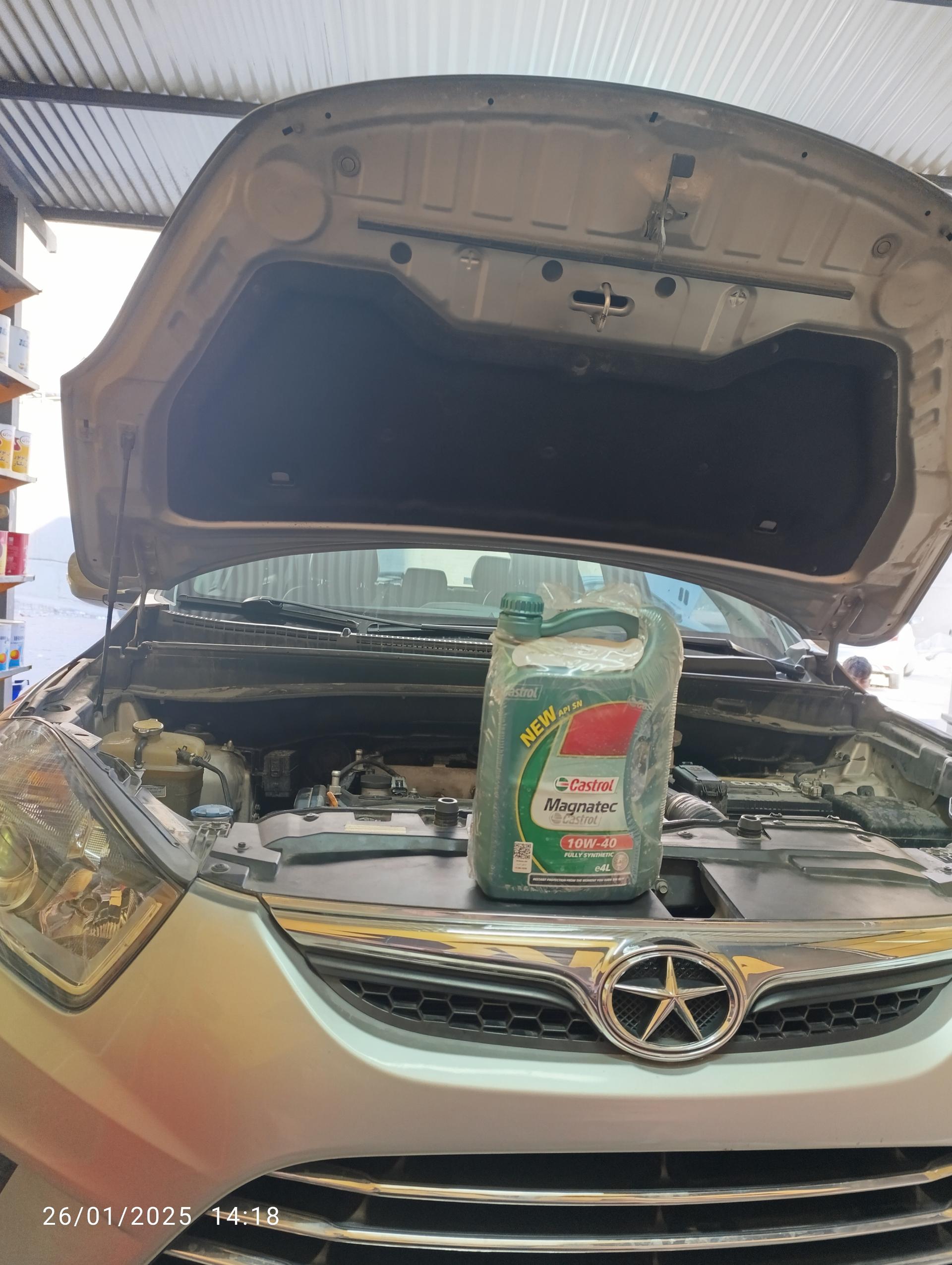 عکس تعویض روغن کار ایکس