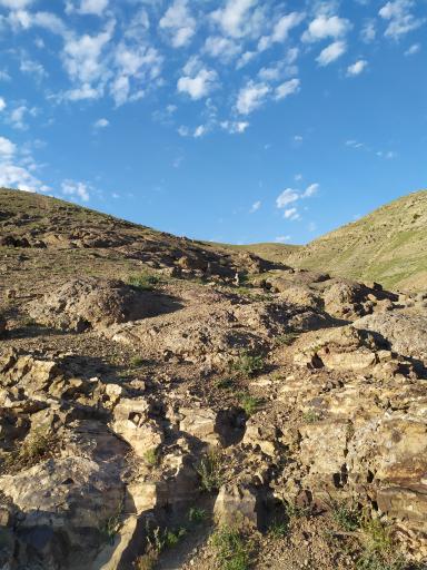 عکس آبگیر خاکی باغستان