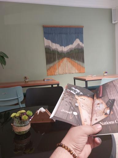 عکس کافه کتاب خانه فرزین