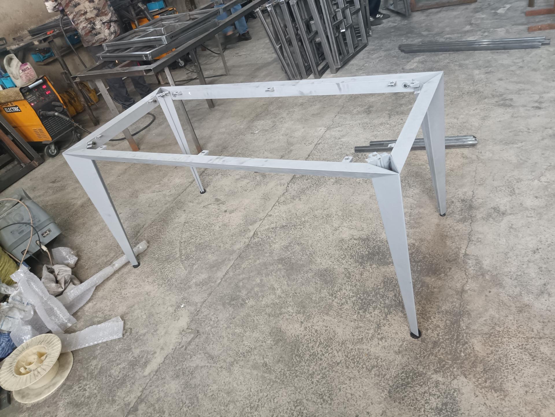 عکس گروه صنعتی شریفی