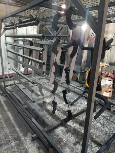 عکس گروه صنعتی شریفی