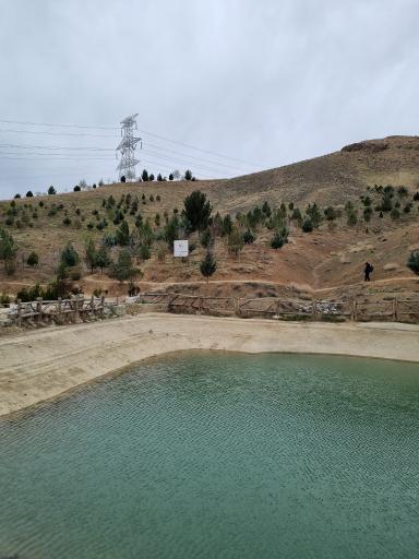 آبگیر خاکی باغستان