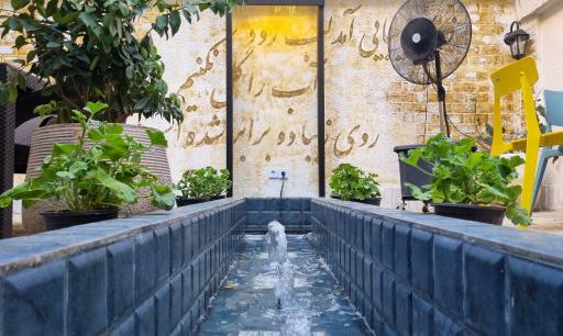 عکس کافه کتاب خانه فرزین