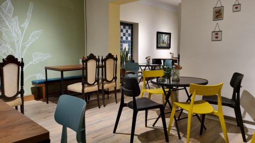 عکس کافه کتاب خانه فرزین