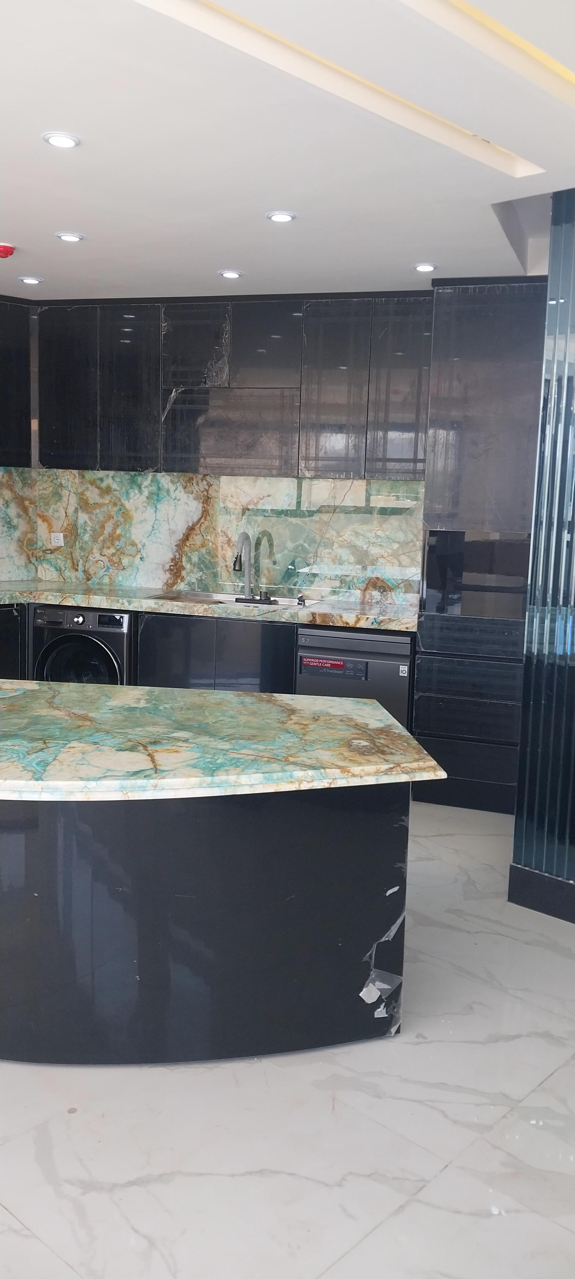 عکس کابینت لوتوس 