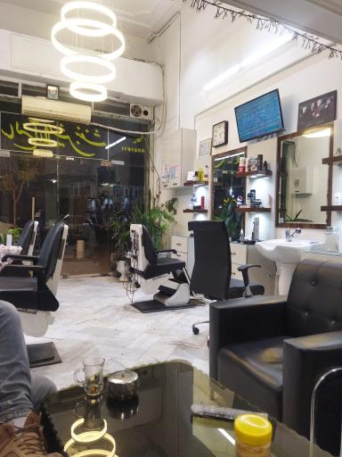 عکس آرایشگاه مردانه بنفشه