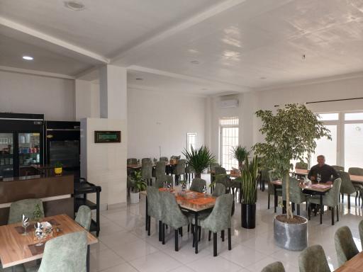 عکس رستوران معظم